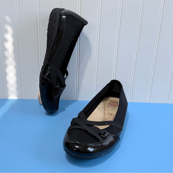 Earth Spirit Patent Leather & Fabric Flat Shoe
Black Size 8 - Picture 16 of 16